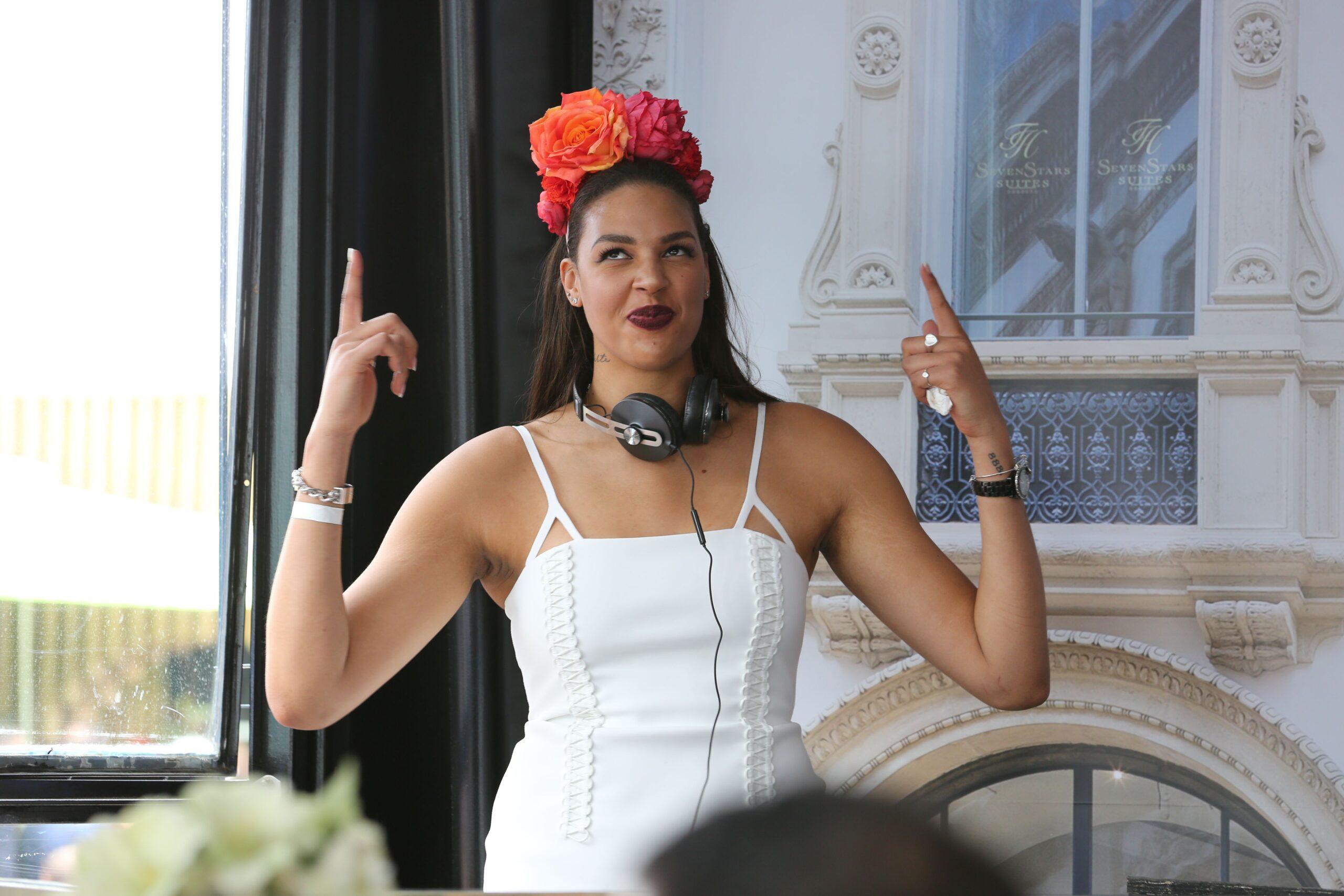 The WNBA Needs Liz Cambage, but She May Not Need It - The Ringer