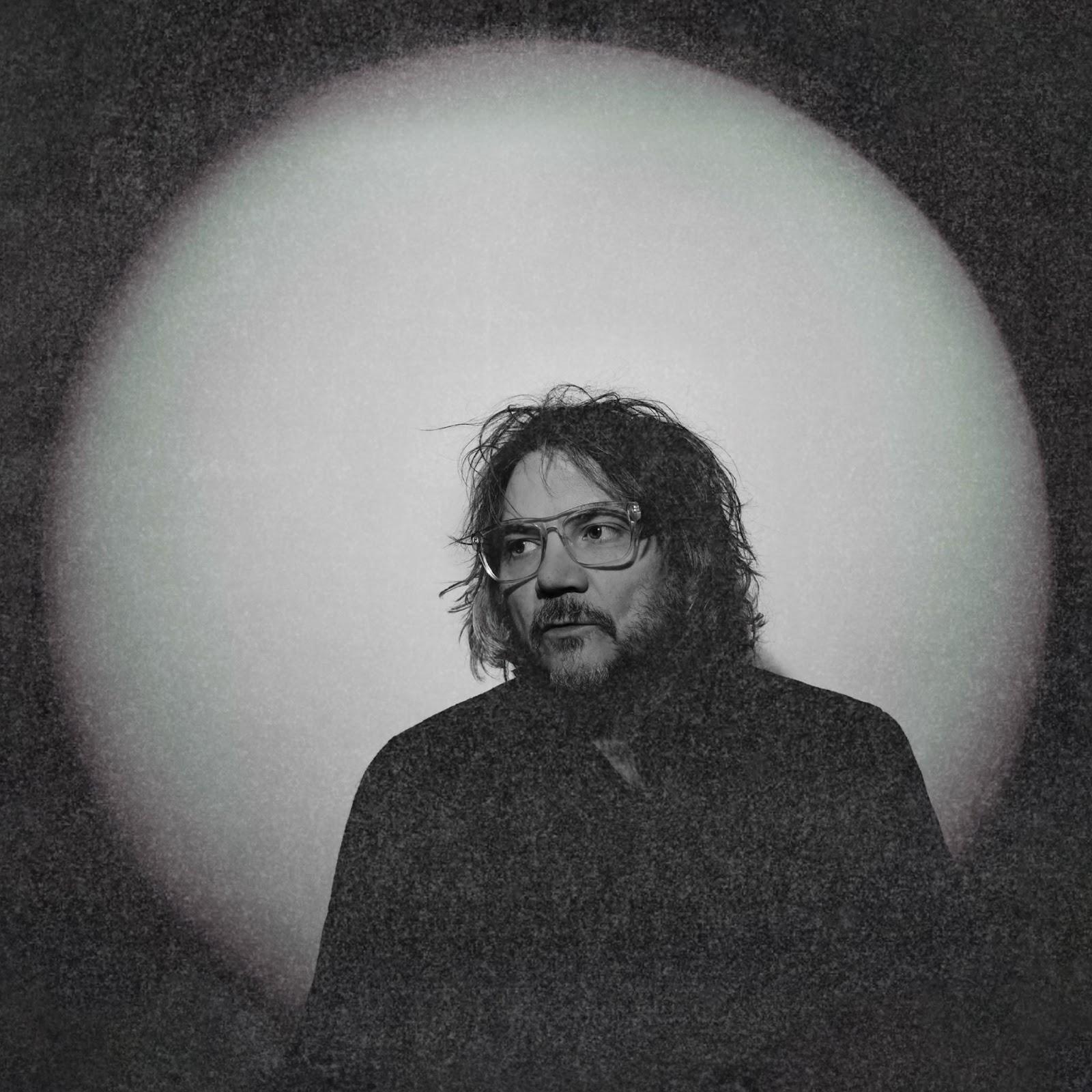 Jeff Tweedy Remains in Motion - The Ringer